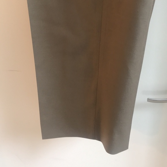 Mens dress slacks. Mint condition - Picture 2 of 5
